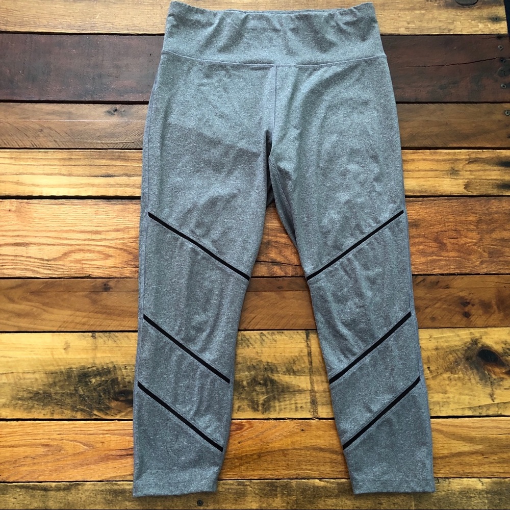 Spalding Workout Capris Black Net Detail Sz Lg